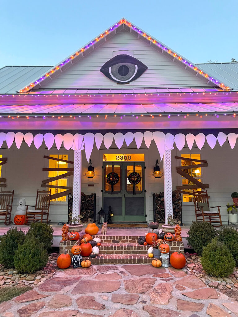 Halloween Monster House - Thorn Cove Abode
